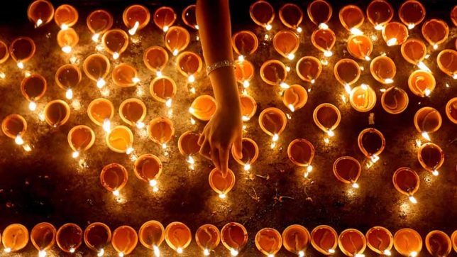 Naraka Chaturdashi Quotes in Hindi